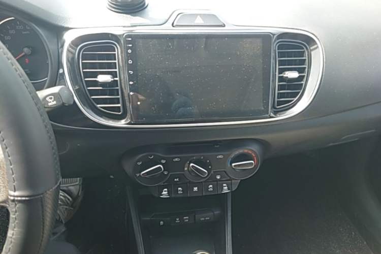 Used Kia Pegas 2019 1.4L Automatic Value Edition National VI Standard Audio And AC Panel