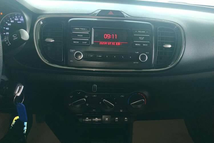 Used Kia Pegas 2019 1.4L Manual Value Edition National VI Standard Audio And AC Panel