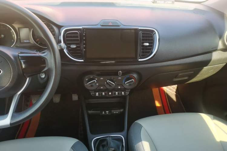 Used Kia Pegas 2019 1.4L Manual Value Edition National VI Standard Audio And AC Panel