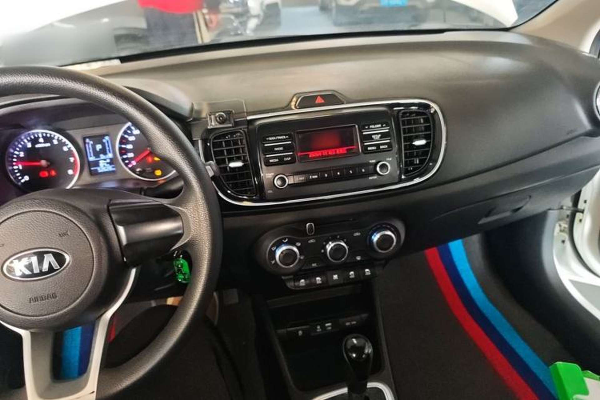 Used Kia Pegas 2019 1.4L Automatic Value Edition National VI Standard Center Console