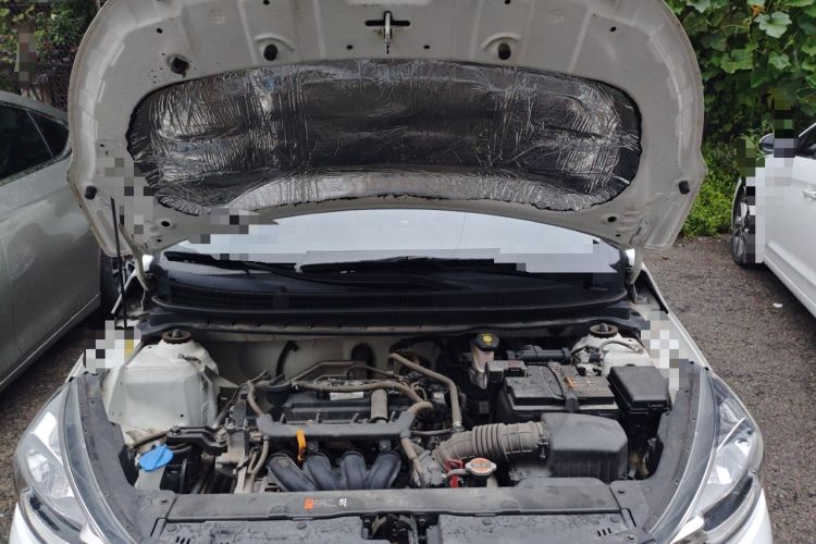Used Kia Pegas 2019 1.4L Automatic Value Edition National VI Standard Engine Bay