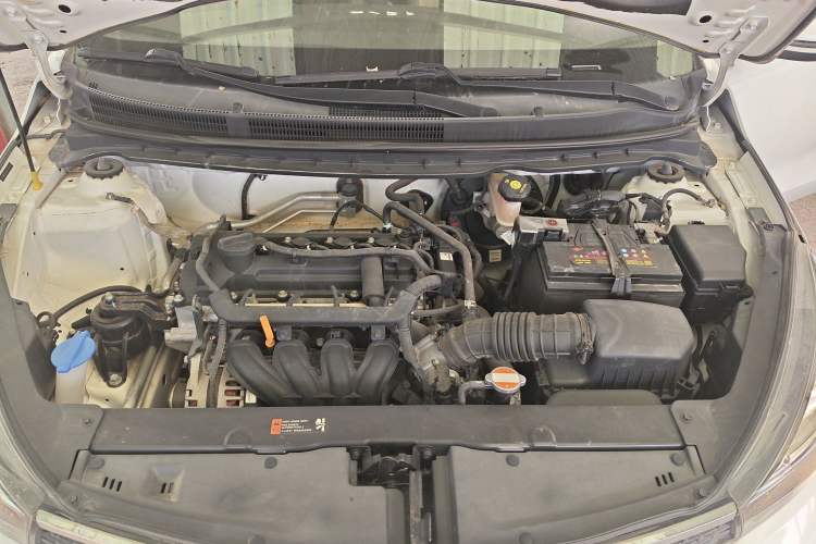Used Kia Pegas 2019 1.4L Manual Value Edition National VI Standard Engine Bay