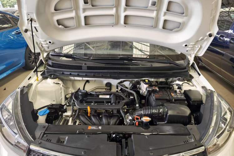 Used Kia Pegas 2019 1.4L Automatic Value Edition National VI Standard Engine Bay
