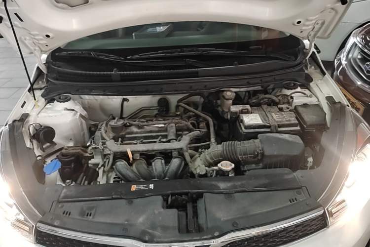 Used Kia Pegas 2019 1.4L Manual Value Edition National VI Standard Engine Bay