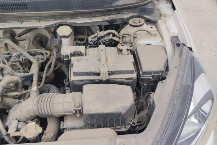 Used Kia Pegas 2019 1.4L Manual Value Edition National VI Standard Engine Bay Left
