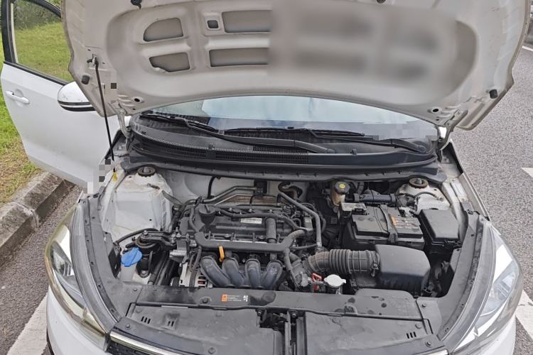 Used Kia Pegas 2019 1.4L Automatic Value Edition National VI Standard Engine Bay