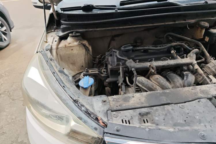 Used Kia Pegas 2019 1.4L Automatic Value Edition National VI Standard Engine Bay Right