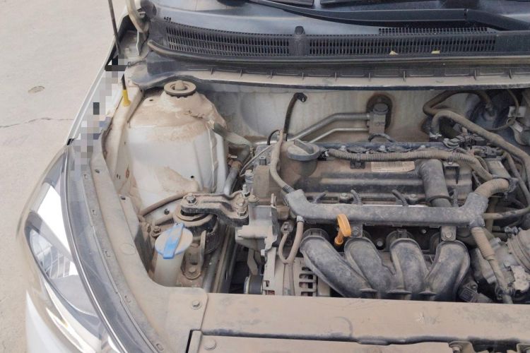 Used Kia Pegas 2019 1.4L Manual Value Edition National VI Standard Engine Bay Right