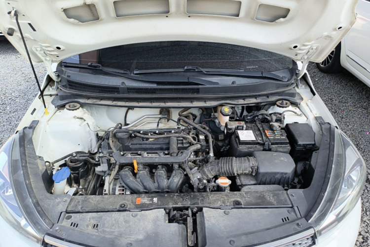 Used Kia Pegas 2019 1.4L Manual Value Edition National VI Standard Engine Bay