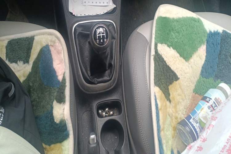 Used Kia Pegas 2019 1.4L Manual Value Edition (Compliant with National Emission Standard V) Gear Lever