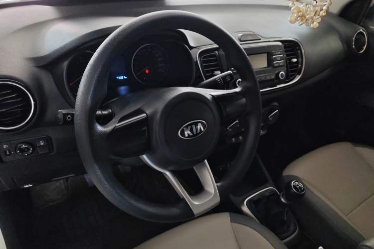 Used Kia Pegas 2019 1.4L Manual Value Edition National VI Standard Interior 4