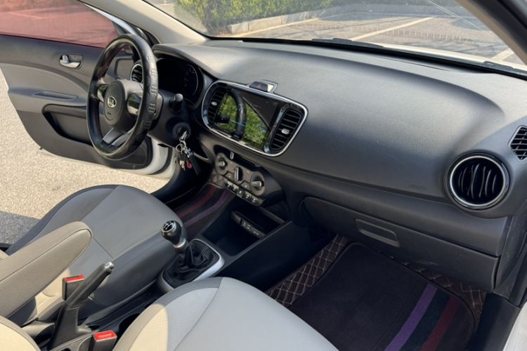Used Kia Pegas 2019 1.4L Manual Value Edition National VI Standard Interior 9