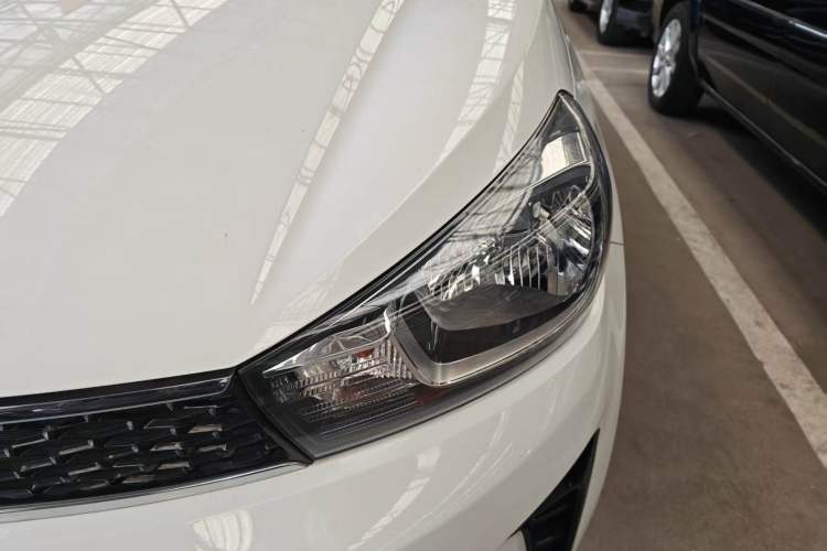Used Kia Pegas 2019 1.4L Automatic Value Edition National VI Standard Left Front Headlight