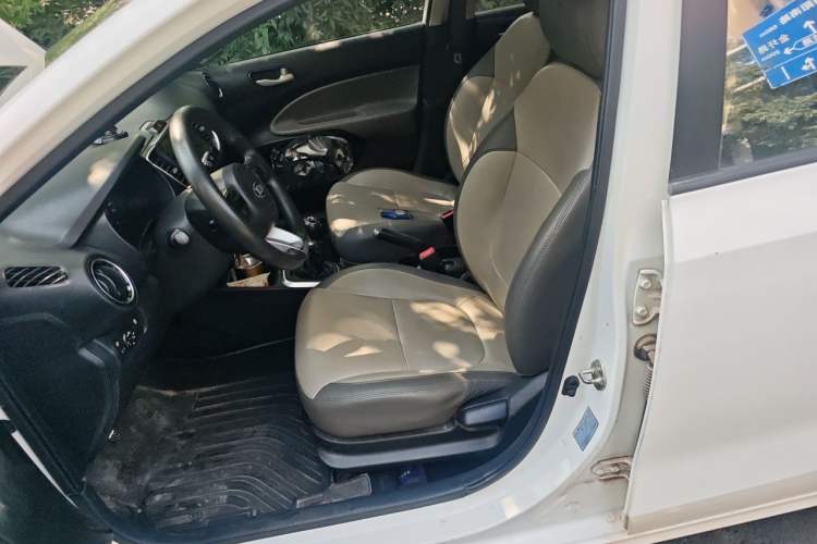 Used Kia Pegas 2019 1.4L Manual Value Edition National VI Standard Left Front Seat