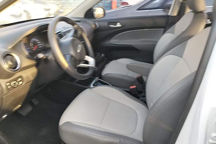 Used Kia Pegas 2019 1.4L Automatic Value Edition National VI Standard Left Front Seat