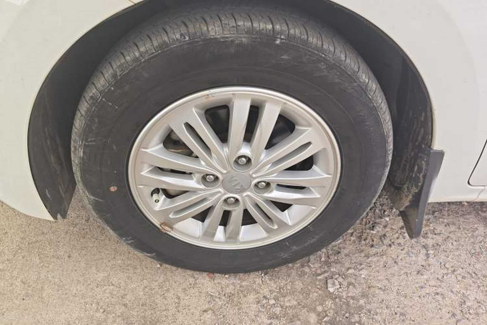 Used Kia Pegas 2019 1.4L Manual Value Edition National VI Standard Left Front Wheel Hub
