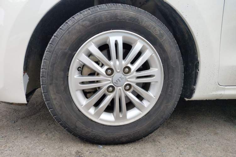 Used Kia Pegas 2019 1.4L Automatic Value Edition National VI Standard Left Front Wheel Hub