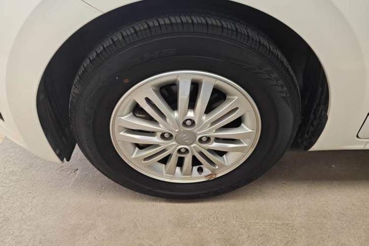 Used Kia Pegas 2019 1.4L Automatic Value Edition National VI Standard Left Front Wheel Hub