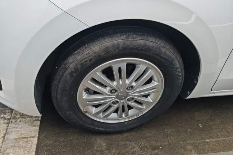 Used Kia Pegas 2019 1.4L Manual Value Edition National VI Standard Left Front Wheel Hub