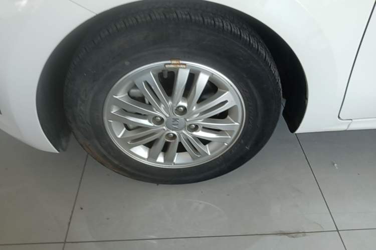 Used Kia Pegas 2019 1.4L Automatic Value Edition National VI Standard Left Front Wheel Hub