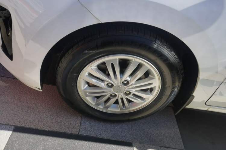Used Kia Pegas 2019 1.4L Manual Value Edition National VI Standard Left Front Wheel Hub