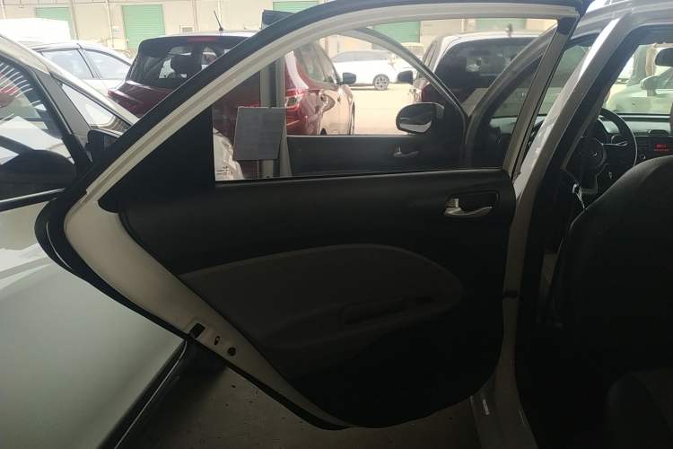 Used Kia Pegas 2019 1.4L Manual Value Edition National VI Standard Left Rear Door Interior