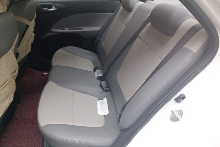Used Kia Pegas 2019 1.4L Automatic Value Edition National VI Standard Left Rear Seat