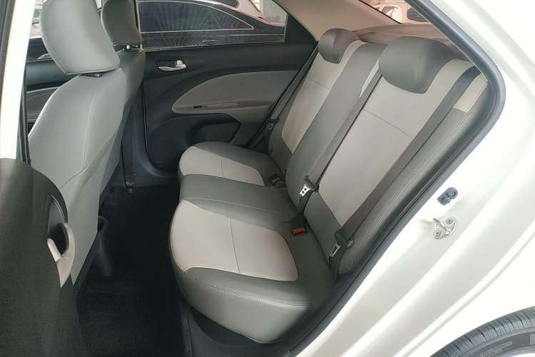 Used Kia Pegas 2019 1.4L Manual Value Edition National VI Standard Left Rear Seat