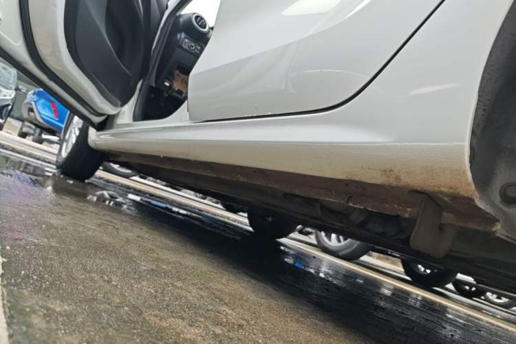 Used Kia Pegas 2019 1.4L Manual Value Edition National VI Standard Left Side Sill