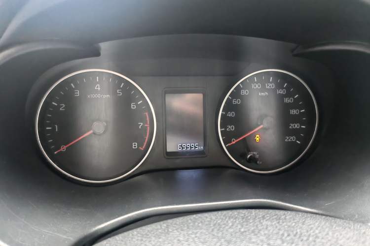 Used Kia Pegas 2019 1.4L Manual Value Edition National VI Standard Odometer Close Up