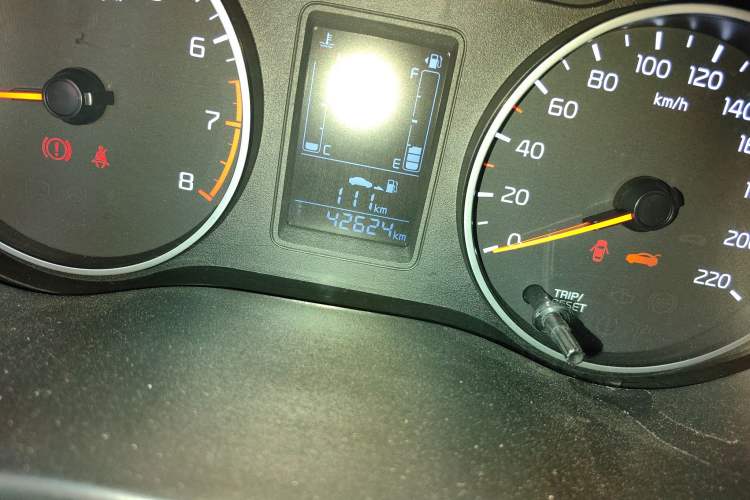 Used Kia Pegas 2019 1.4L Automatic Value Edition National VI Standard Odometer Close Up