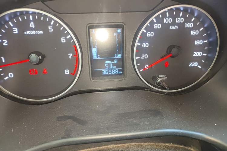 Used Kia Pegas 2019 1.4L Manual Value Edition National VI Standard Odometer Close Up
