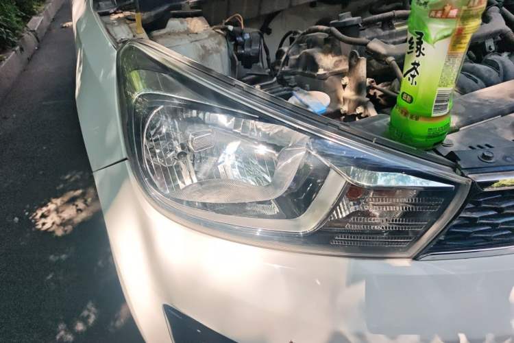 Used Kia Pegas 2019 1.4L Manual Value Edition National VI Standard Right Front Headlight