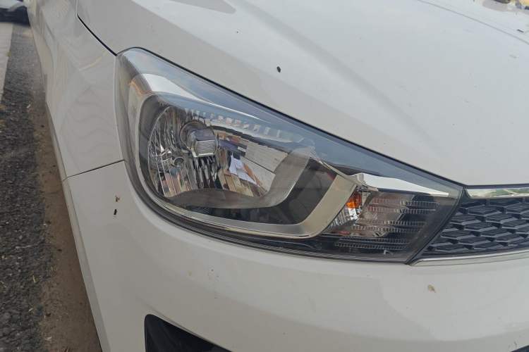 Used Kia Pegas 2019 1.4L Automatic Value Edition National VI Standard Right Front Headlight