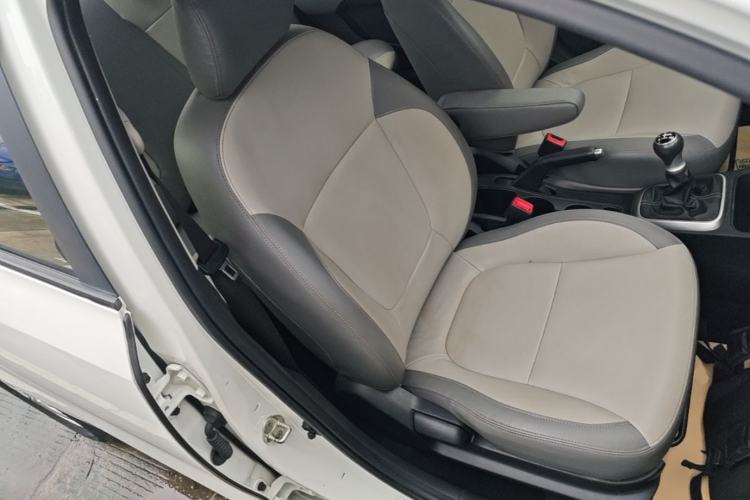 Used Kia Pegas 2019 1.4L Manual Value Edition National VI Standard Right Front Seat