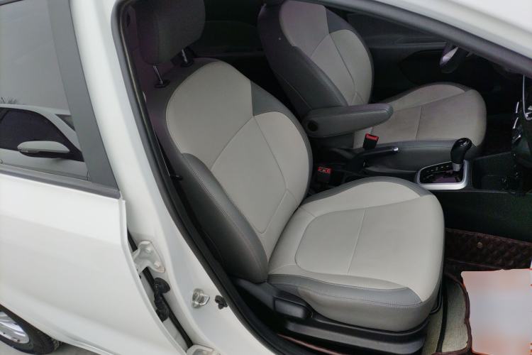 Used Kia Pegas 2019 1.4L Automatic Value Edition National VI Standard Right Front Seat