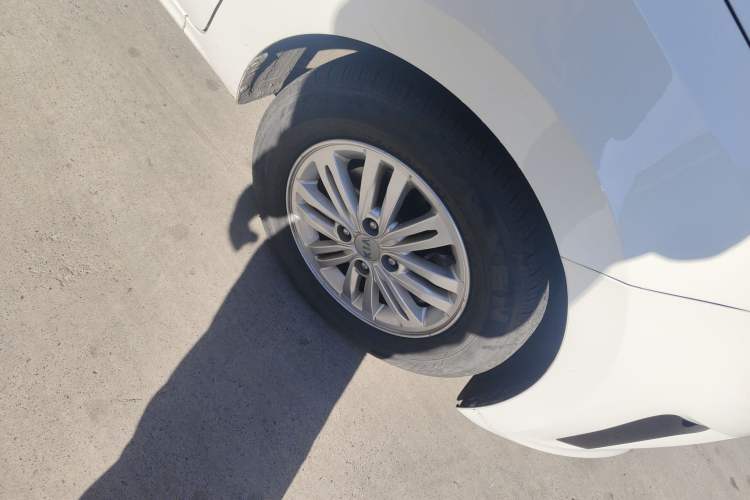 Used Kia Pegas 2019 1.4L Manual Value Edition National VI Standard Right Front Wheel Hub