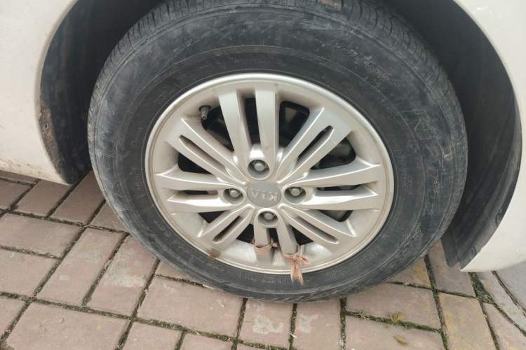 Used Kia Pegas 2019 1.4L Automatic Value Edition National VI Standard Right Front Wheel Hub