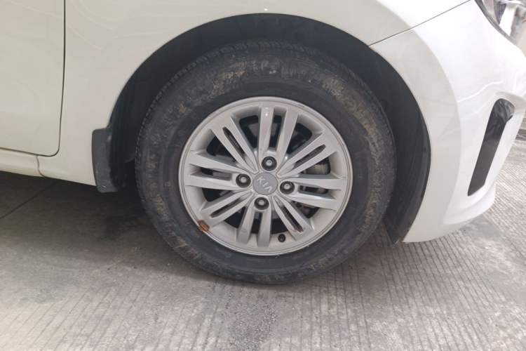 Used Kia Pegas 2019 1.4L Automatic Value Edition National VI Standard Right Front Wheel Hub