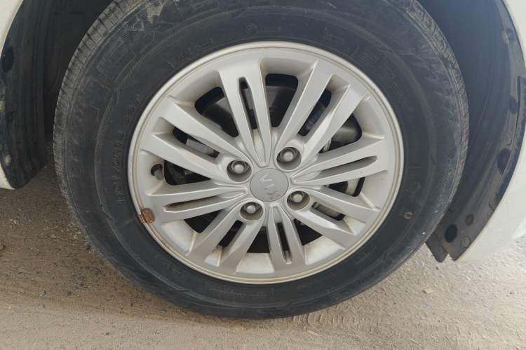 Used Kia Pegas 2019 1.4L Automatic Value Edition National VI Standard Right Front Wheel Hub