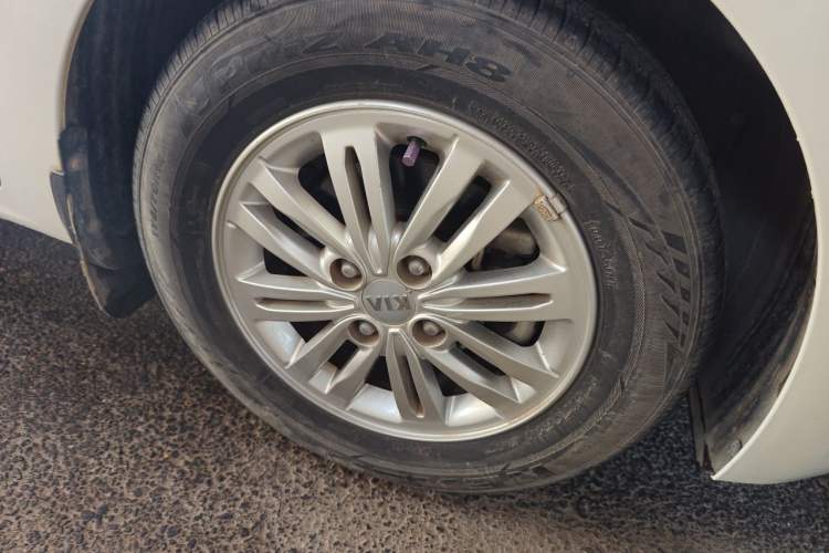 Used Kia Pegas 2019 1.4L Manual Value Edition National VI Standard Right Front Wheel Hub