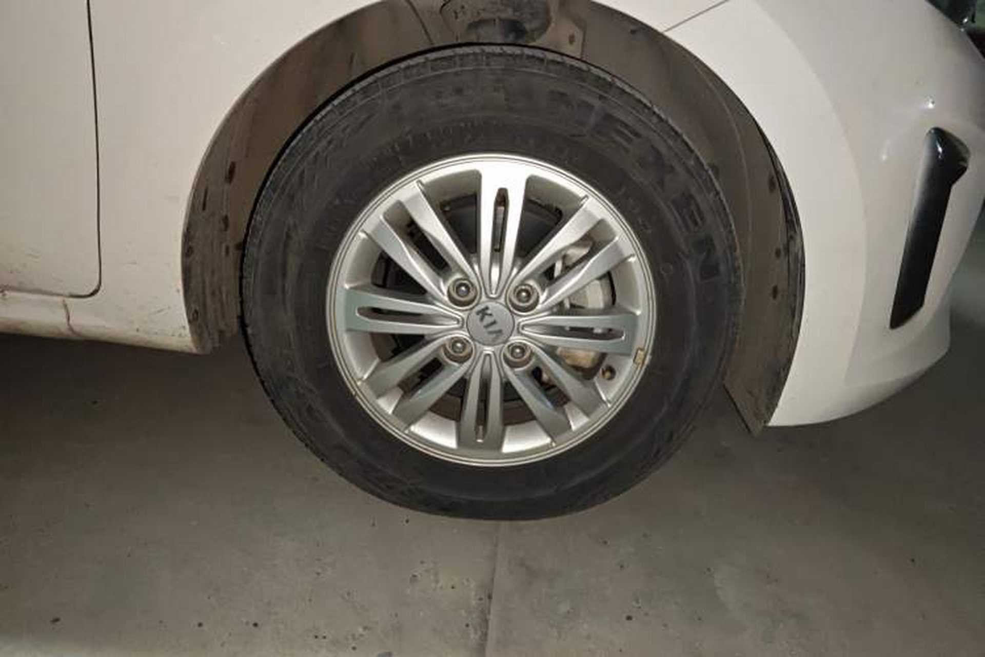 Used Kia Pegas 2019 1.4L Manual Value Edition National VI Standard Right Front Wheel Hub