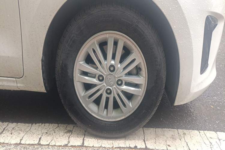 Used Kia Pegas 2019 1.4L Manual Value Edition (Compliant with National Emission Standard V) Right Front Wheel Hub