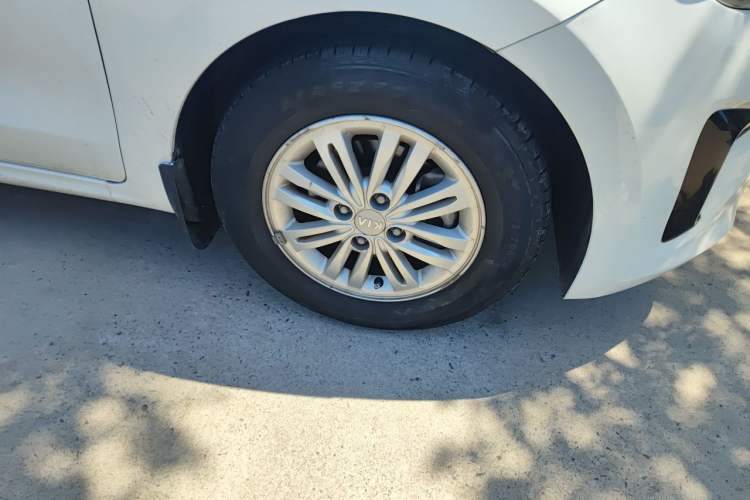 Used Kia Pegas 2019 1.4L Manual Value Edition National VI Standard Right Front Wheel Hub