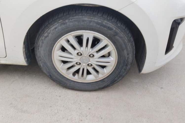 Used Kia Pegas 2019 1.4L Manual Value Edition National VI Standard Right Front Wheel Hub