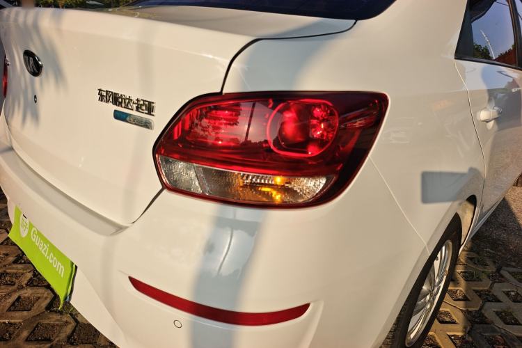 Used Kia Pegas 2019 1.4L Automatic Value Edition National VI Standard Right Rear Taillight