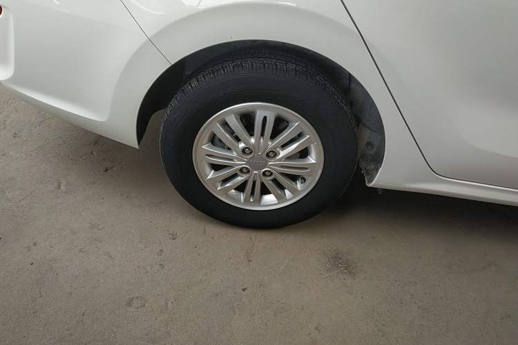 Used Kia Pegas 2019 1.4L Automatic Value Edition National VI Standard Right Rear Wheel Hub
