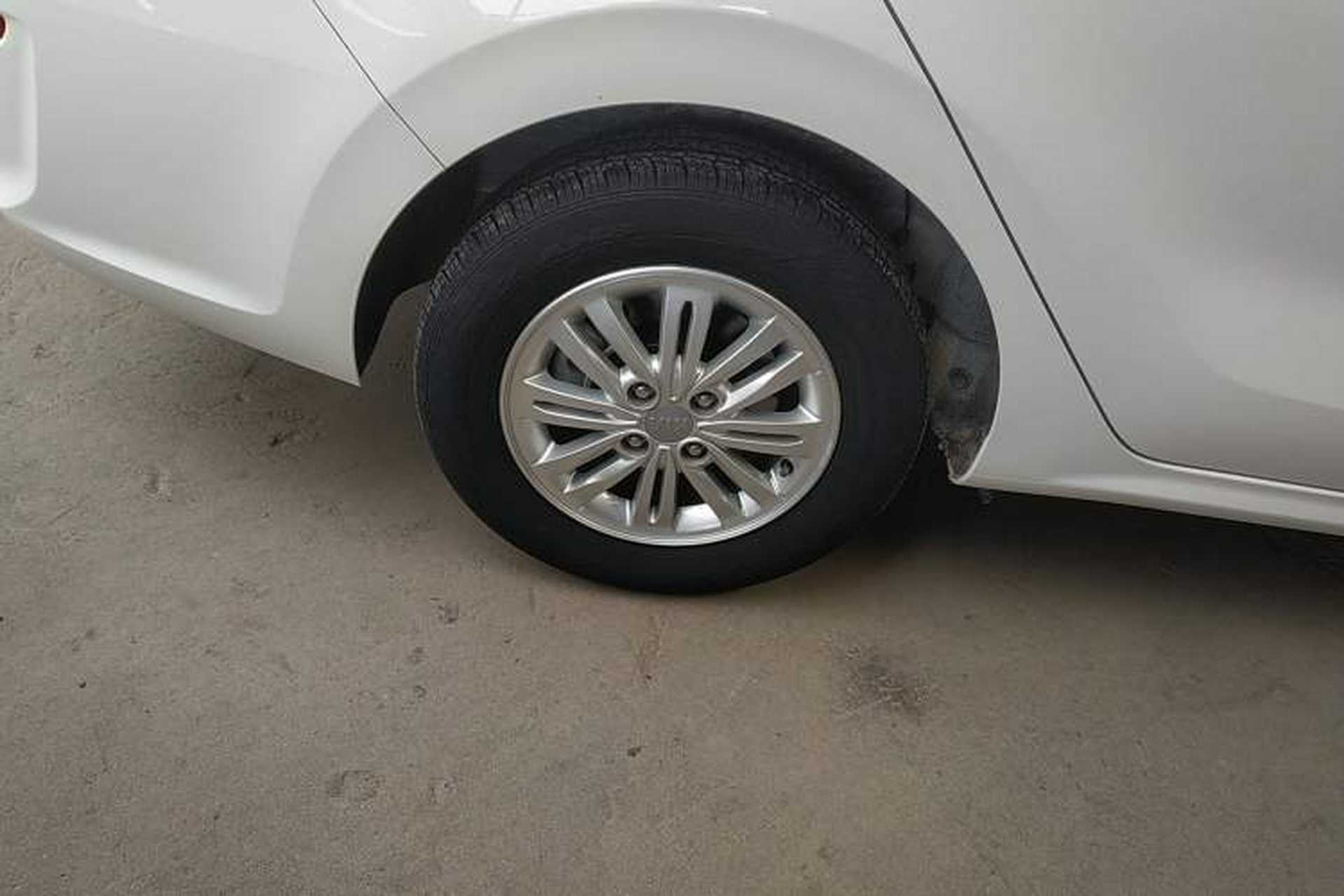 Used Kia Pegas 2019 1.4L Automatic Value Edition National VI Standard Right Rear Wheel Hub