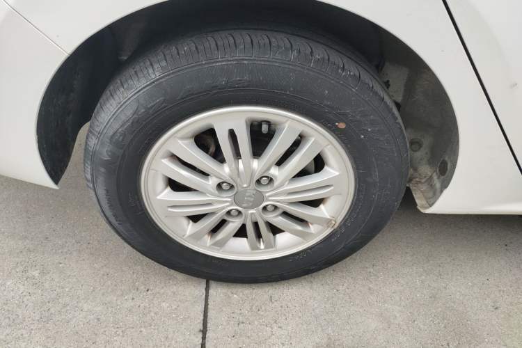 Used Kia Pegas 2019 1.4L Automatic Value Edition National VI Standard Right Rear Wheel Hub