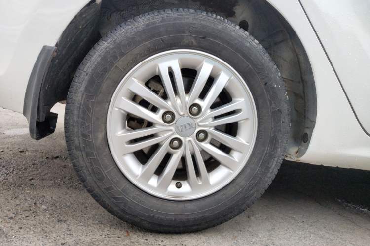 Used Kia Pegas 2019 1.4L Automatic Value Edition National VI Standard Right Rear Wheel Hub